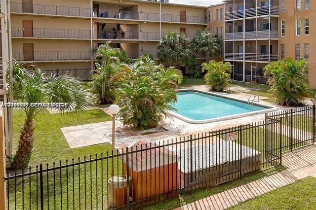 4848 NW 24th Ct #230 Lauderdale Lakes, FL 33313
