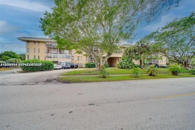 4848 NW 24th Ct #230 Lauderdale Lakes, FL 33313