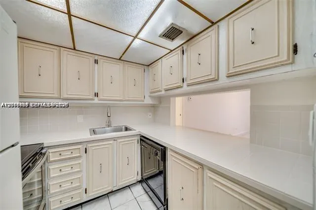 4848 NW 24th Ct #230 Lauderdale Lakes, FL 33313
