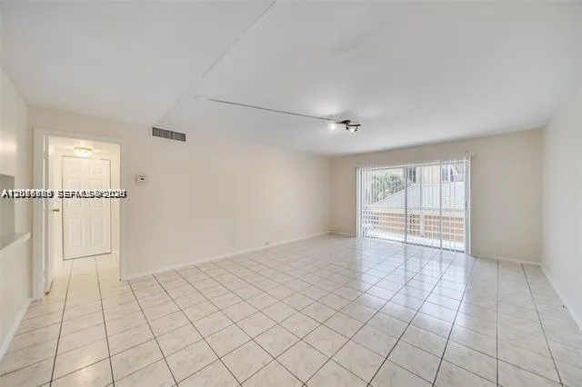 4848 NW 24th Ct #230 Lauderdale Lakes, FL 33313