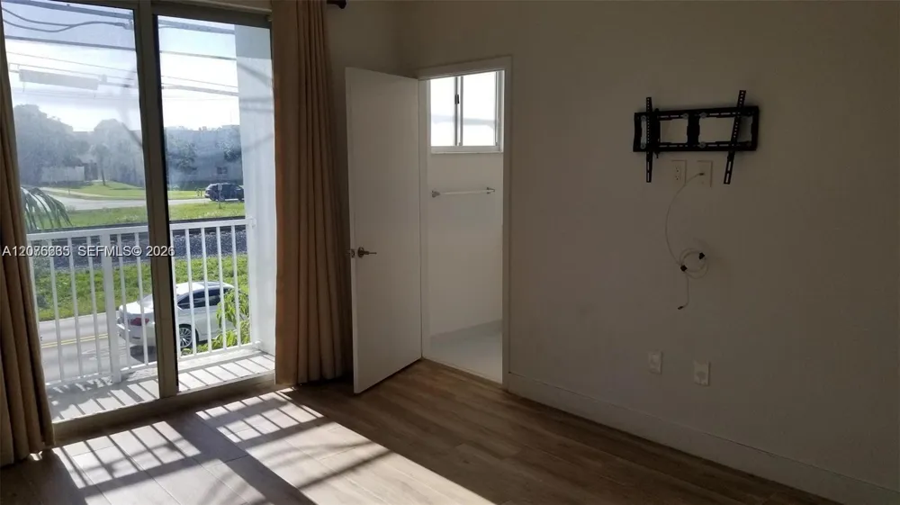 2651 NE 212th Ter #207 Miami, FL 33180