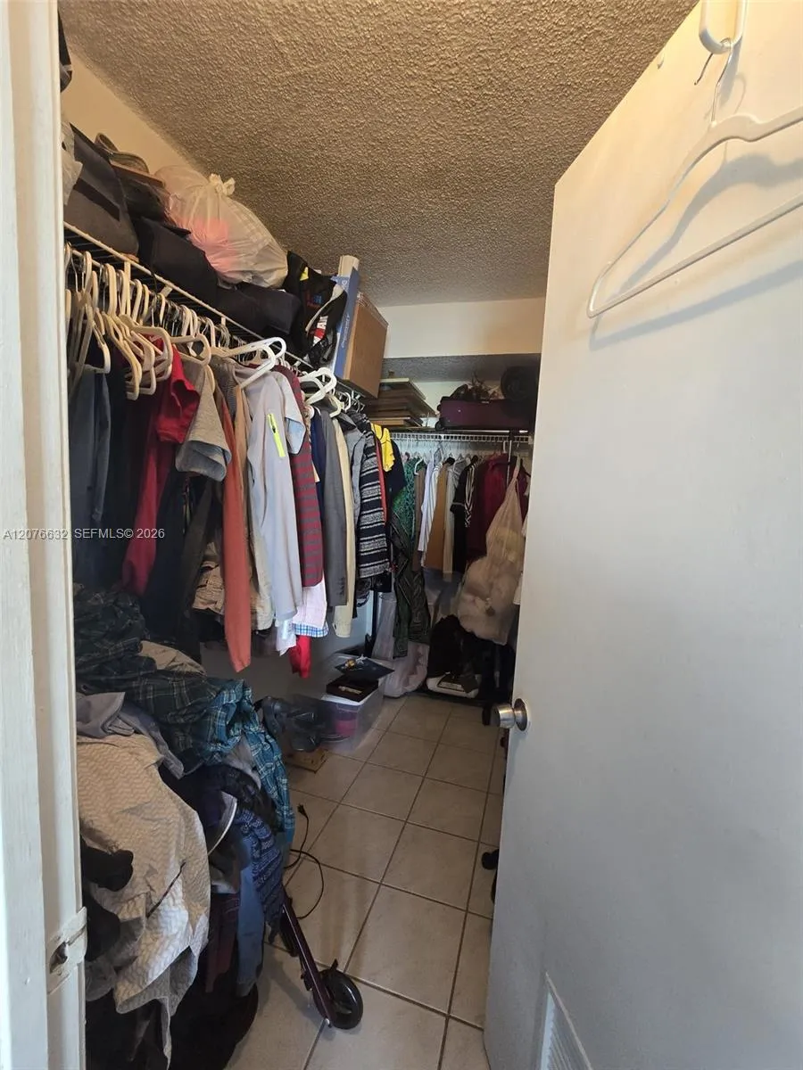 9688 Fontainebleau Blvd #409 Miami, FL 33172