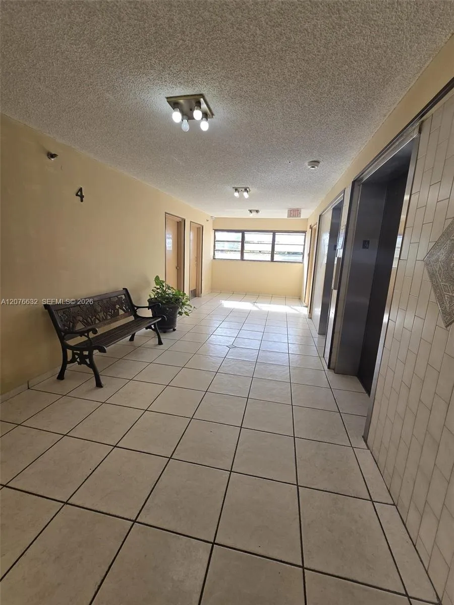 9688 Fontainebleau Blvd #409 Miami, FL 33172