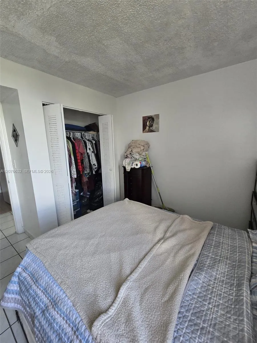 9688 Fontainebleau Blvd #409 Miami, FL 33172