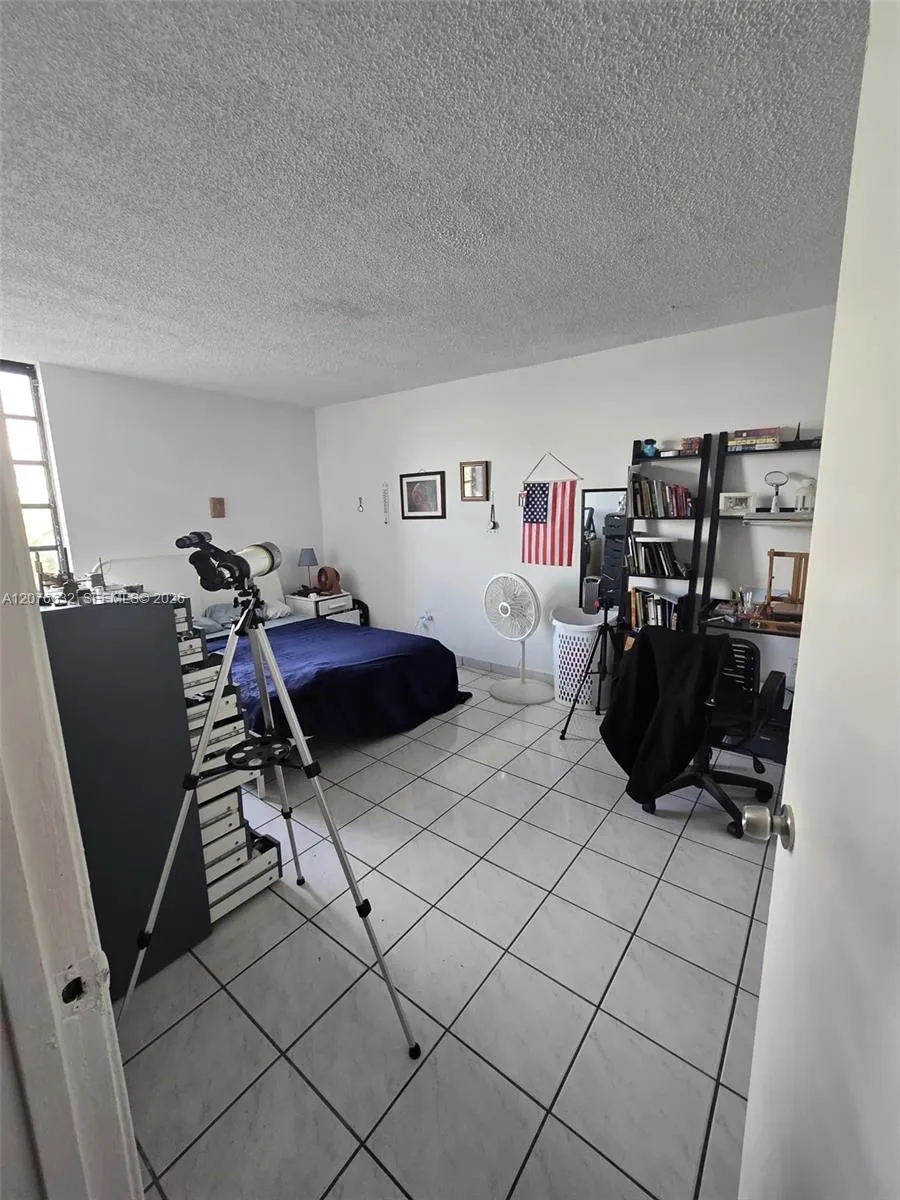 9688 Fontainebleau Blvd #409 Miami, FL 33172