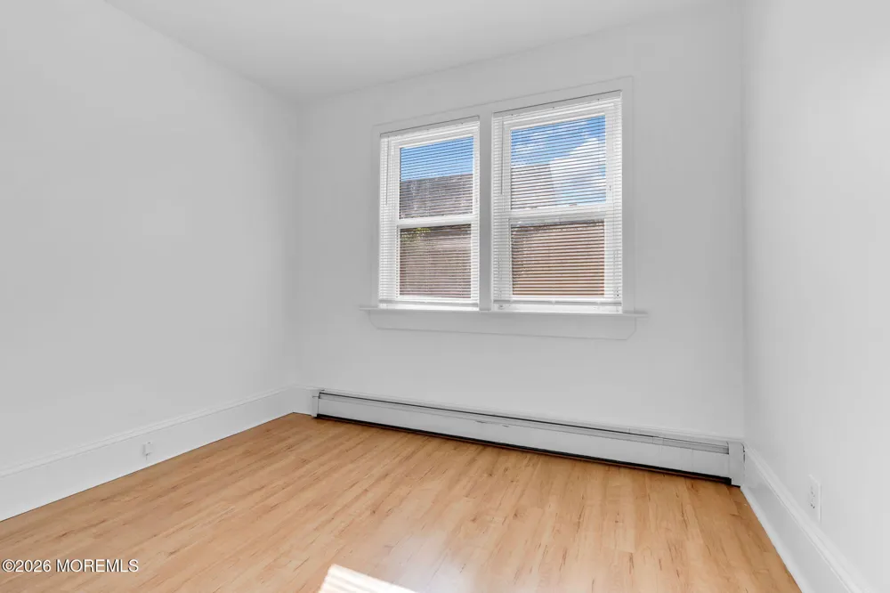 94 Neptune Place Laurence Harbor, NJ 08879