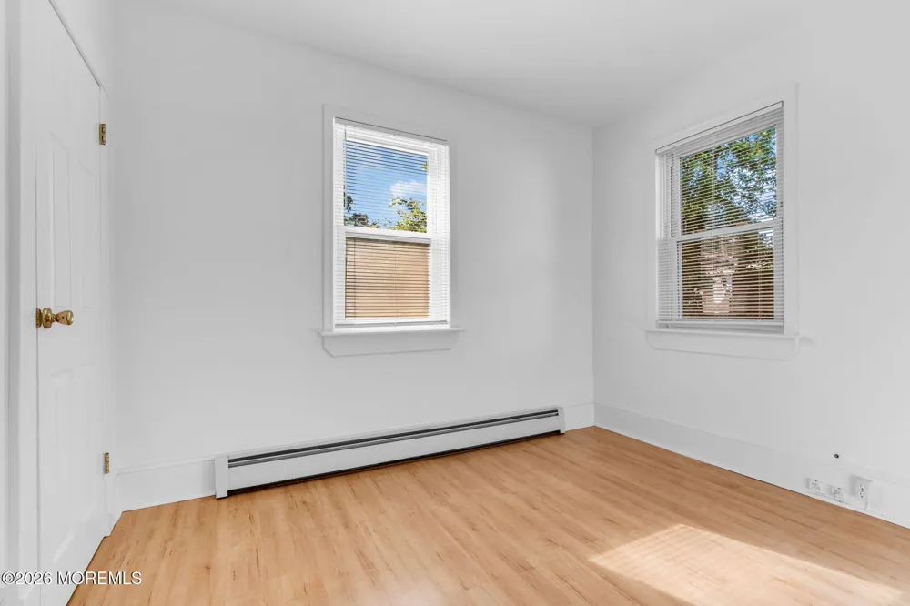 94 Neptune Place Laurence Harbor, NJ 08879