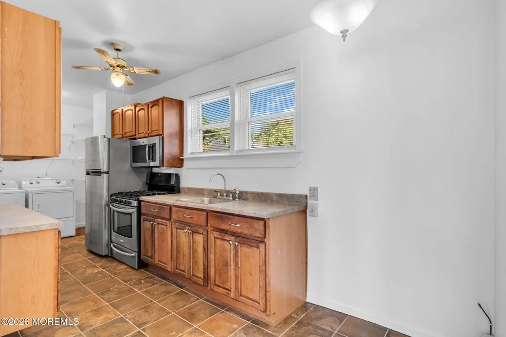 94 Neptune Place Laurence Harbor, NJ 08879