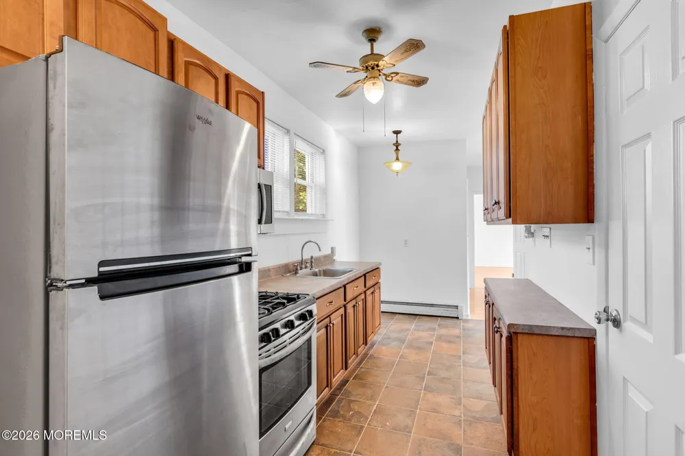 94 Neptune Place Laurence Harbor, NJ 08879