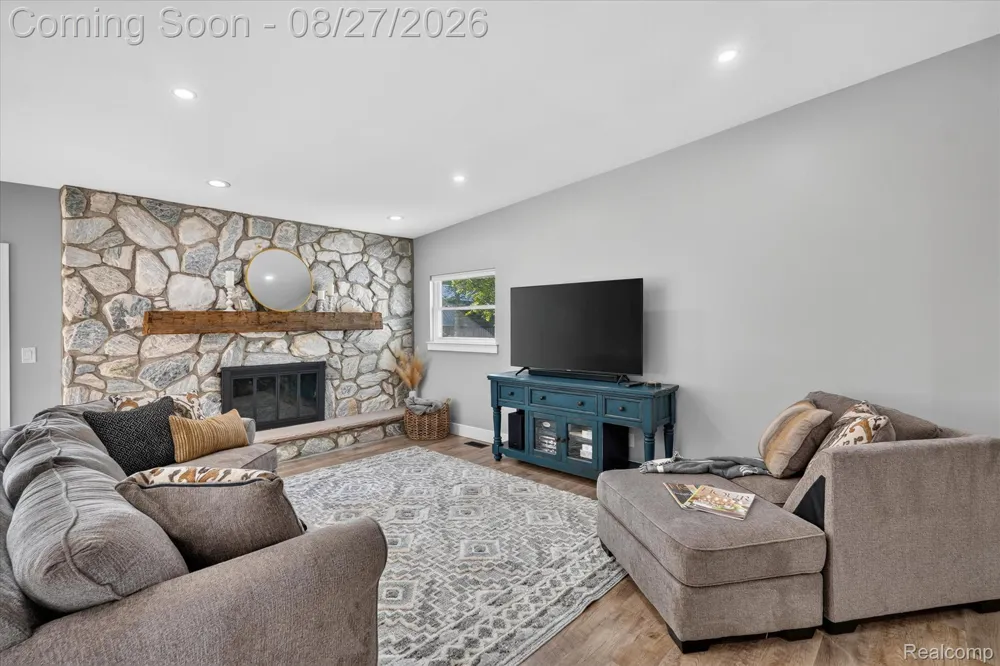12265 Sharp Road Fenton Charter Township, MI 48451