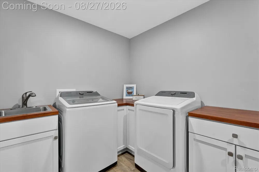 12265 Sharp Road Fenton Charter Township, MI 48451
