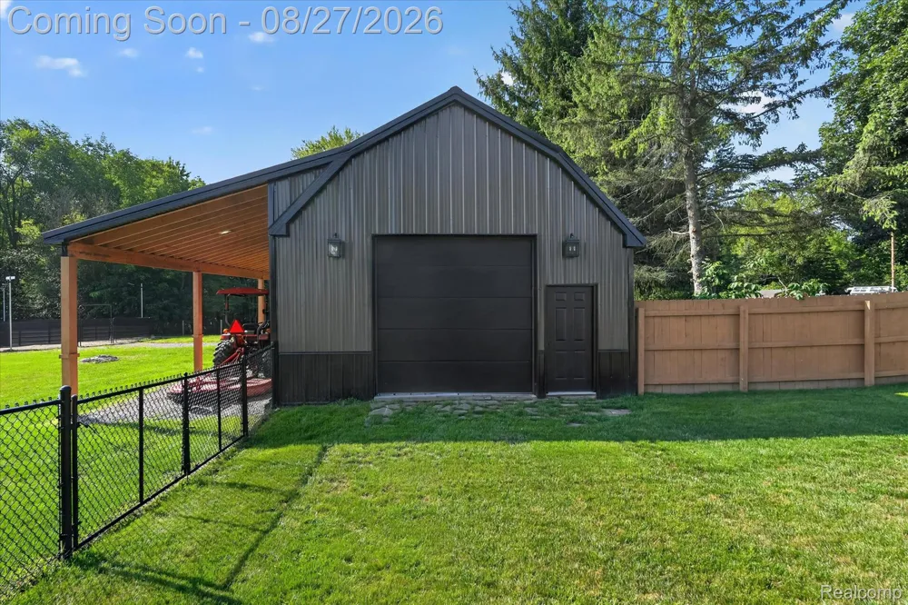 12265 Sharp Road Fenton Charter Township, MI 48451
