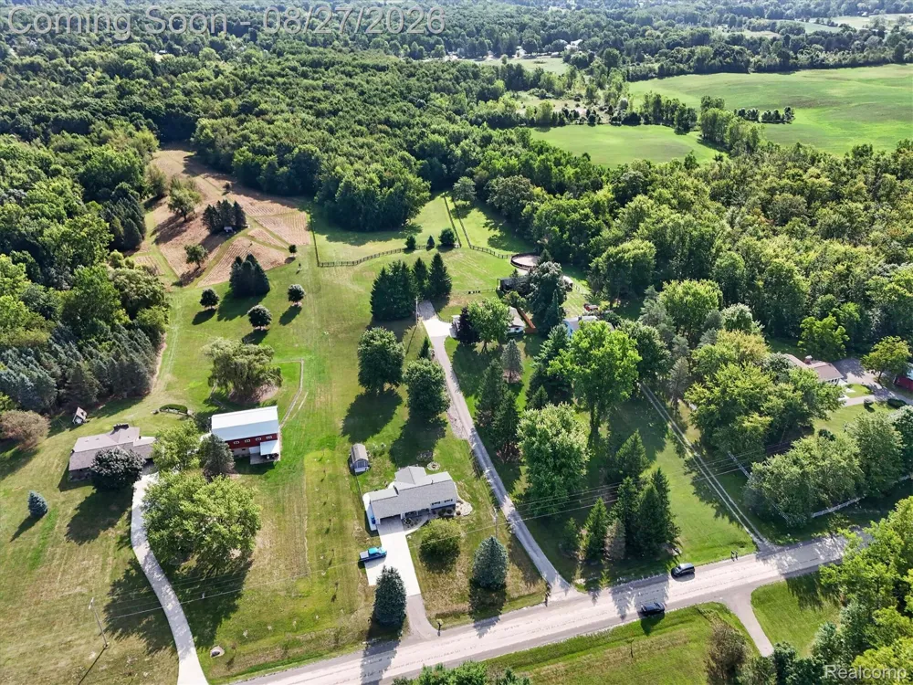 12265 Sharp Road Fenton Charter Township, MI 48451