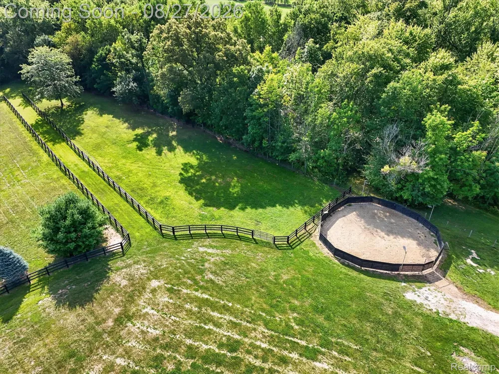 12265 Sharp Road Fenton Charter Township, MI 48451