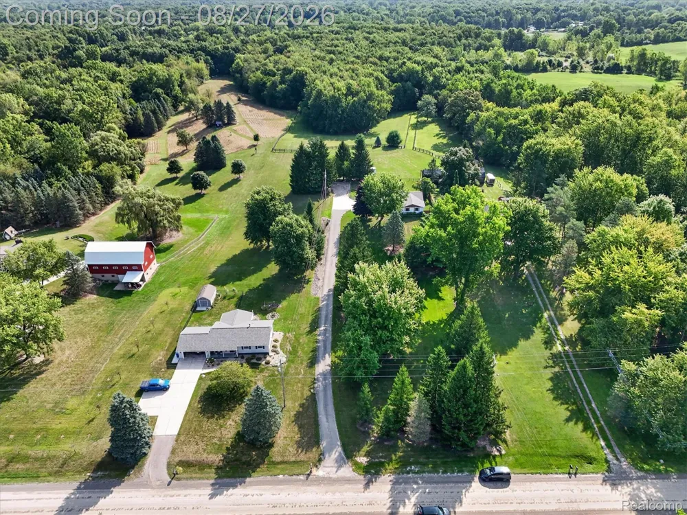 12265 Sharp Road Fenton Charter Township, MI 48451
