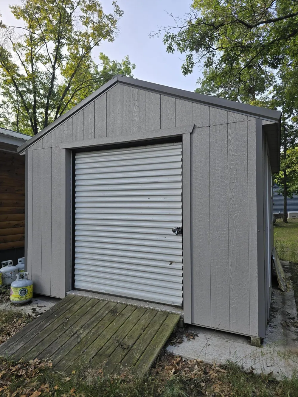 11933 S Wedgewood Avenue Lake Township, MI 49304
