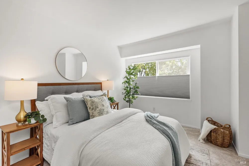 2317 Cross Avenue Santa Rosa, CA 95401
