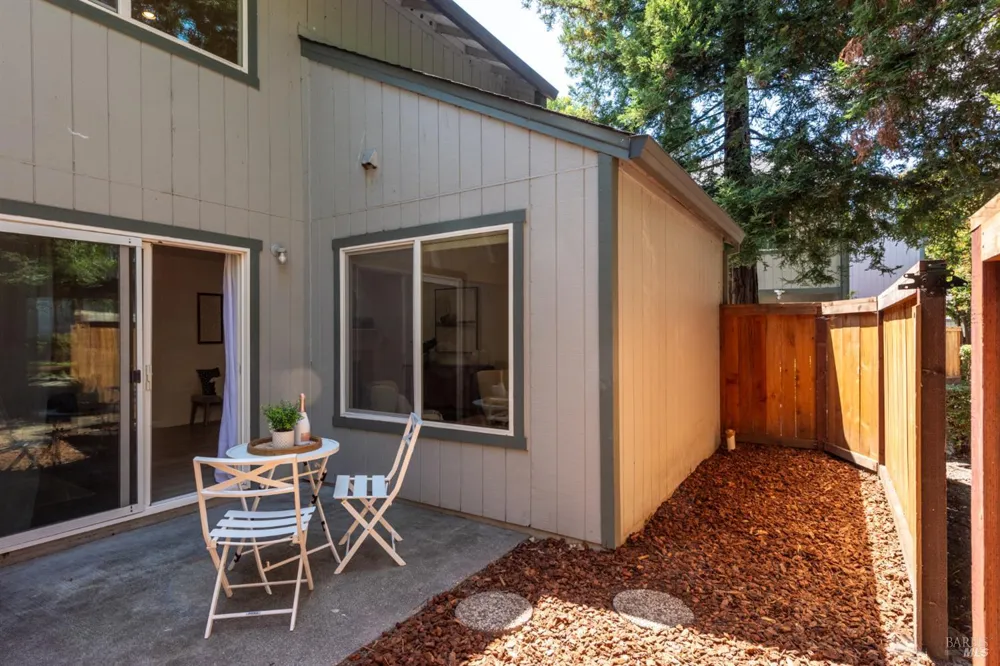 2317 Cross Avenue Santa Rosa, CA 95401