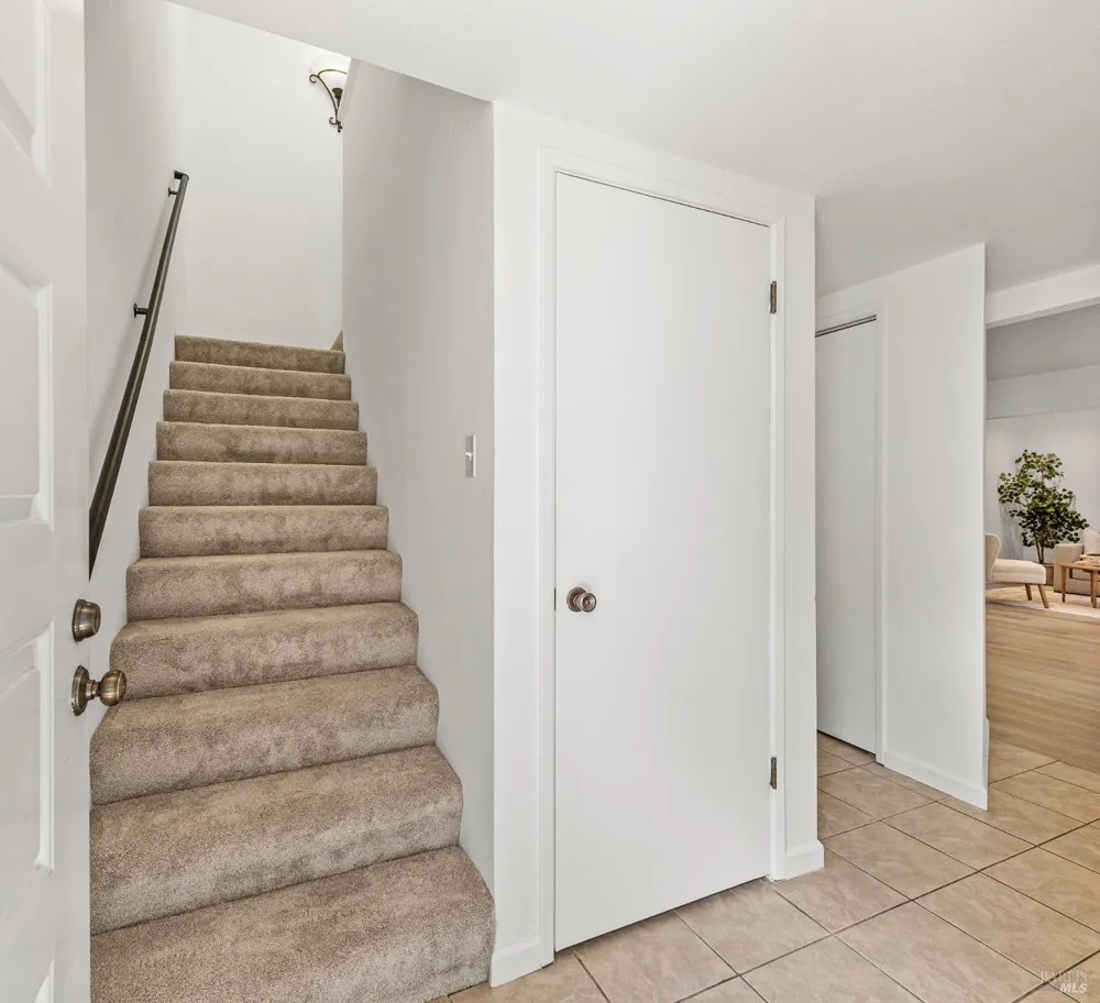 2317 Cross Avenue Santa Rosa, CA 95401