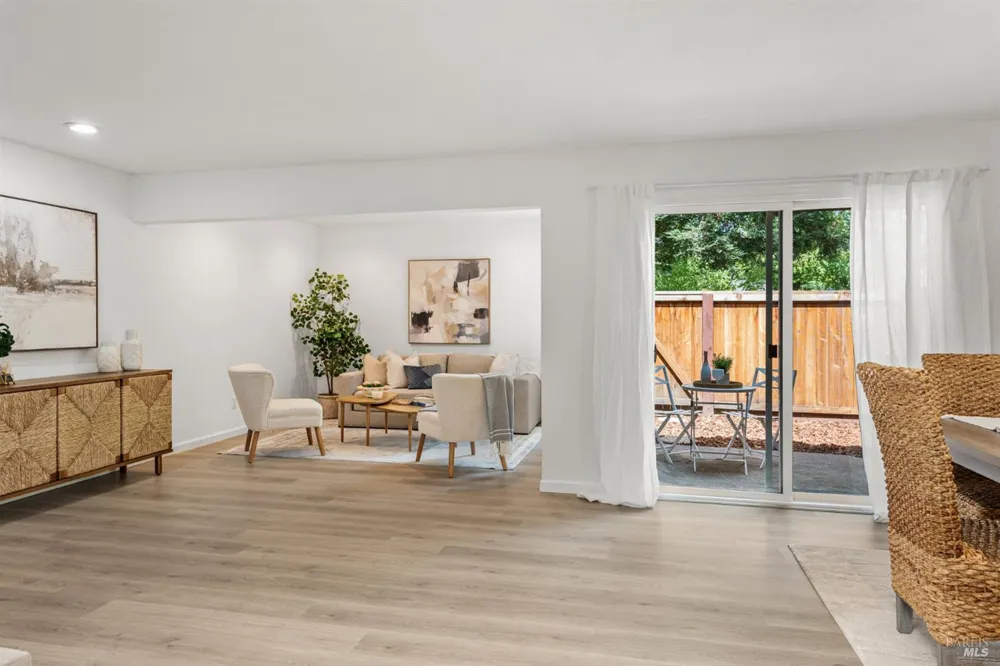 2317 Cross Avenue Santa Rosa, CA 95401