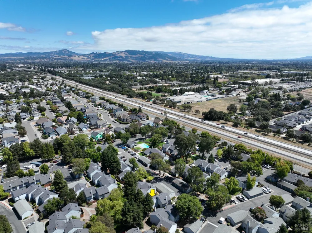 2317 Cross Avenue Santa Rosa, CA 95401