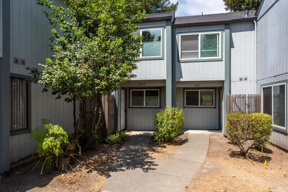 2317 Cross Avenue Santa Rosa, CA 95401
