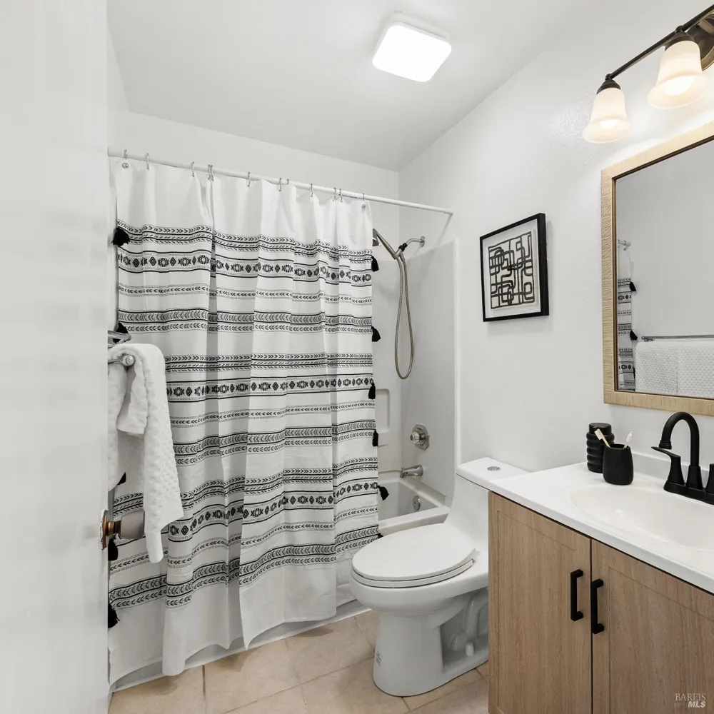 2317 Cross Avenue Santa Rosa, CA 95401