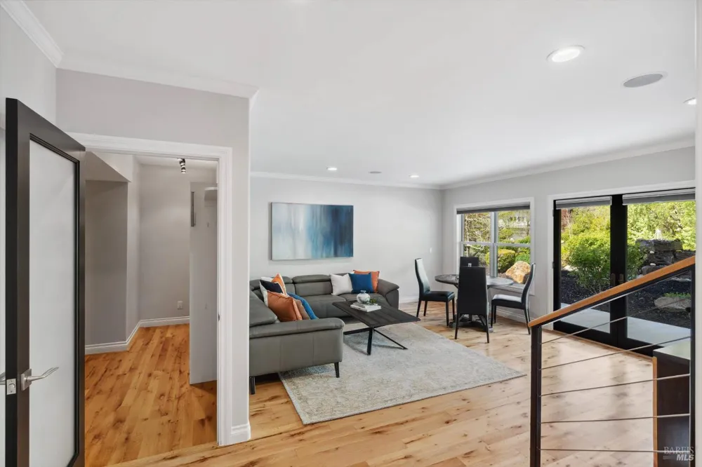 1524 Chablis Road Healdsburg, CA 95448