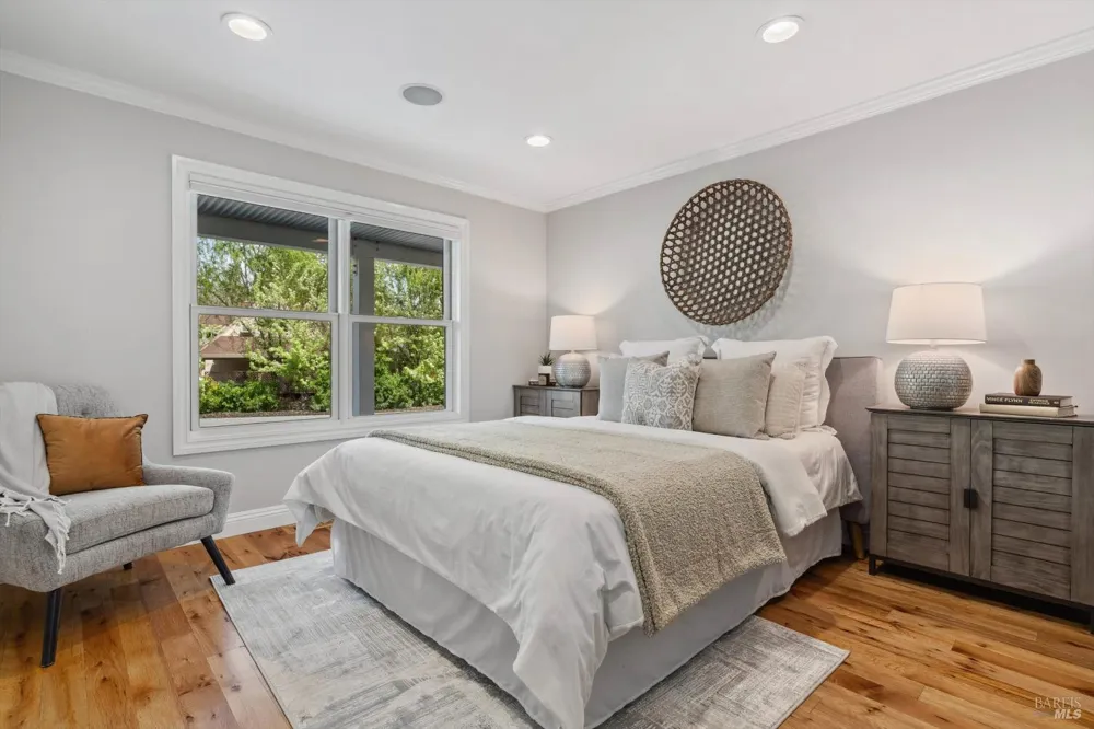 1524 Chablis Road Healdsburg, CA 95448