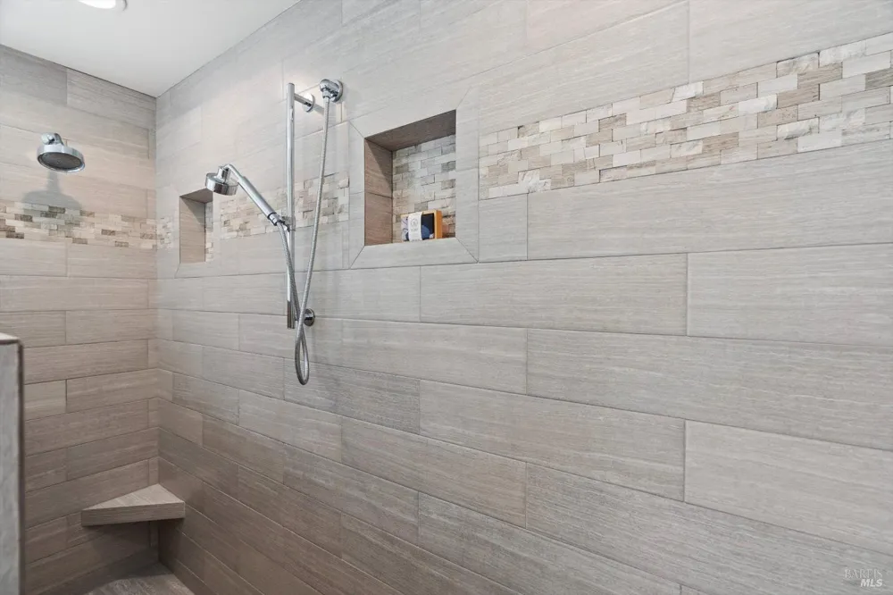 1524 Chablis Road Healdsburg, CA 95448