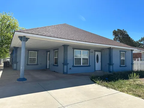 746 WILLIAMS STREET