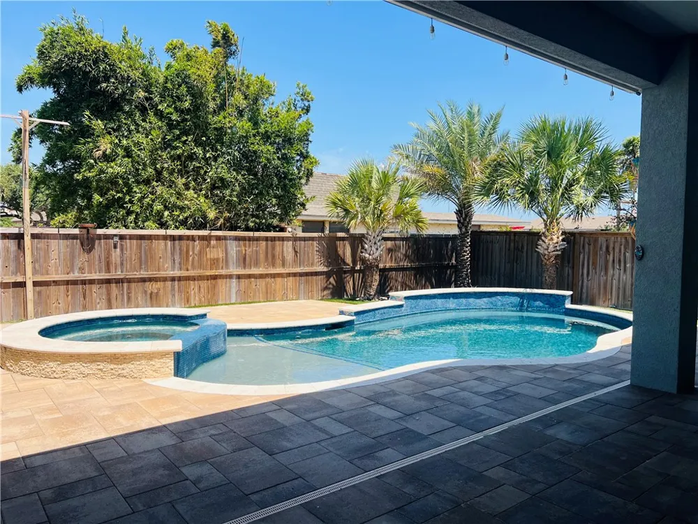 13922 Suntan Avenue Corpus Christi, TX 78418