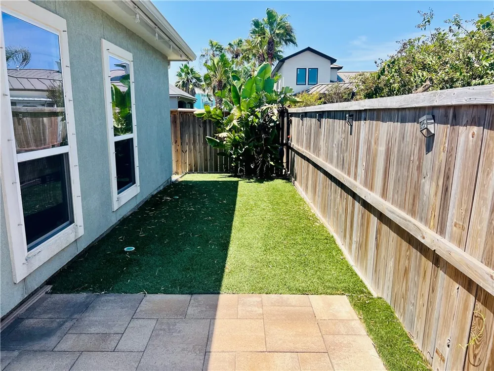 13922 Suntan Avenue Corpus Christi, TX 78418