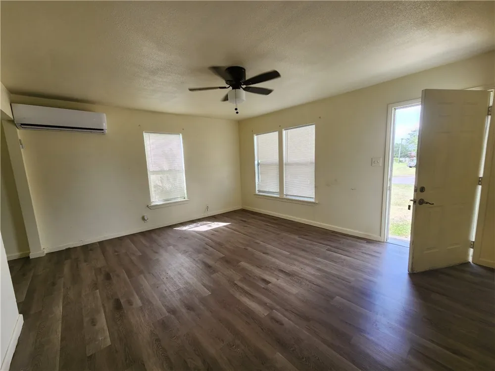 2301 Frederick Drive Corpus Christi, TX 78417