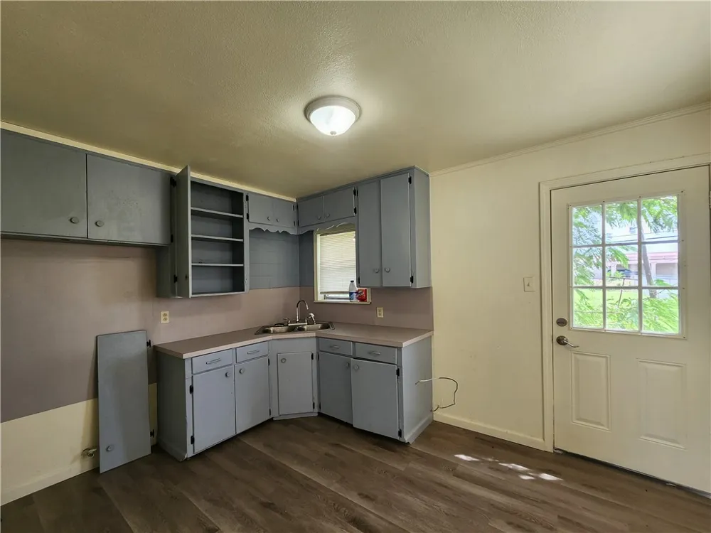 2301 Frederick Drive Corpus Christi, TX 78417