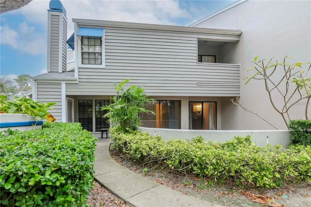 8737 BARDMOOR PLACE #101 Seminole, FL 33777