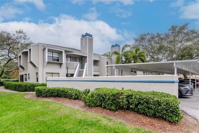 8737 BARDMOOR PLACE #101 Seminole, FL 33777