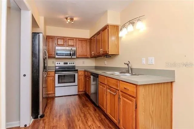 8737 BARDMOOR PLACE #101 Seminole, FL 33777