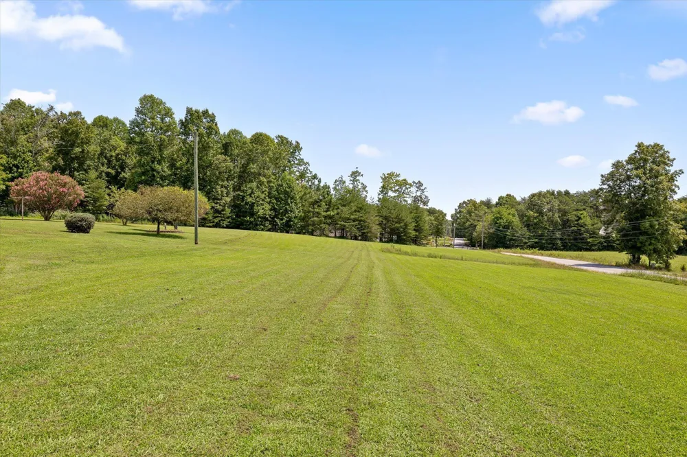 3022 Mowbray Pike Soddy Daisy, TN 37379
