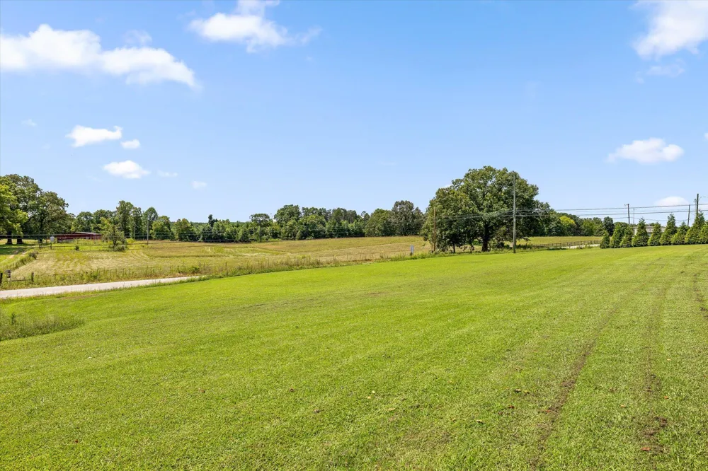 3022 Mowbray Pike Soddy Daisy, TN 37379