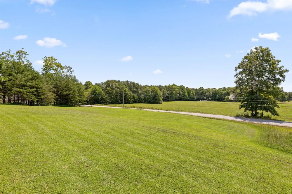 3022 Mowbray Pike Soddy Daisy, TN 37379