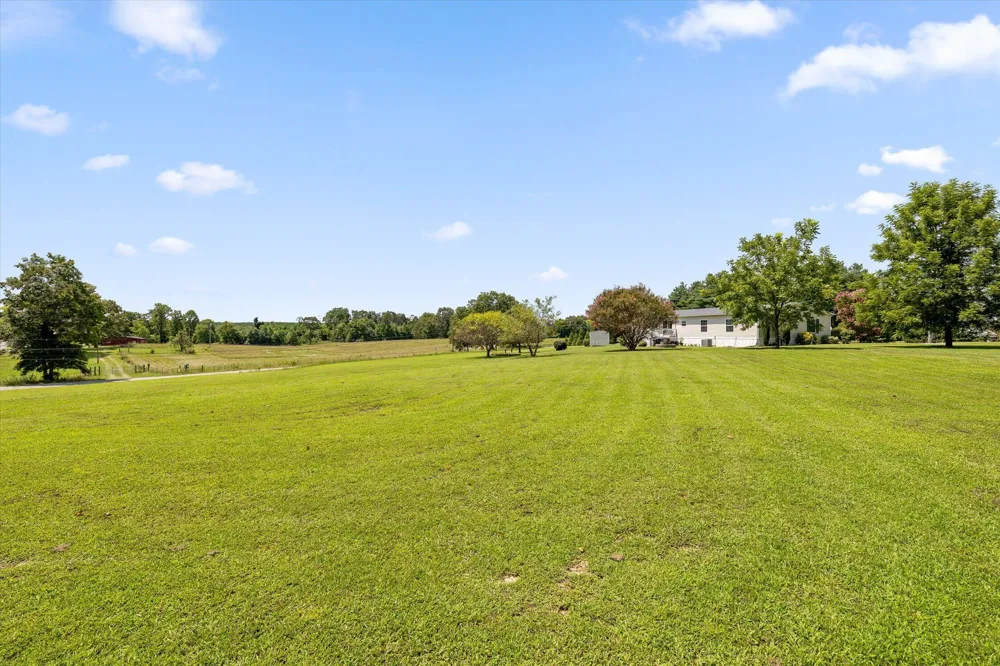 3022 Mowbray Pike Soddy Daisy, TN 37379
