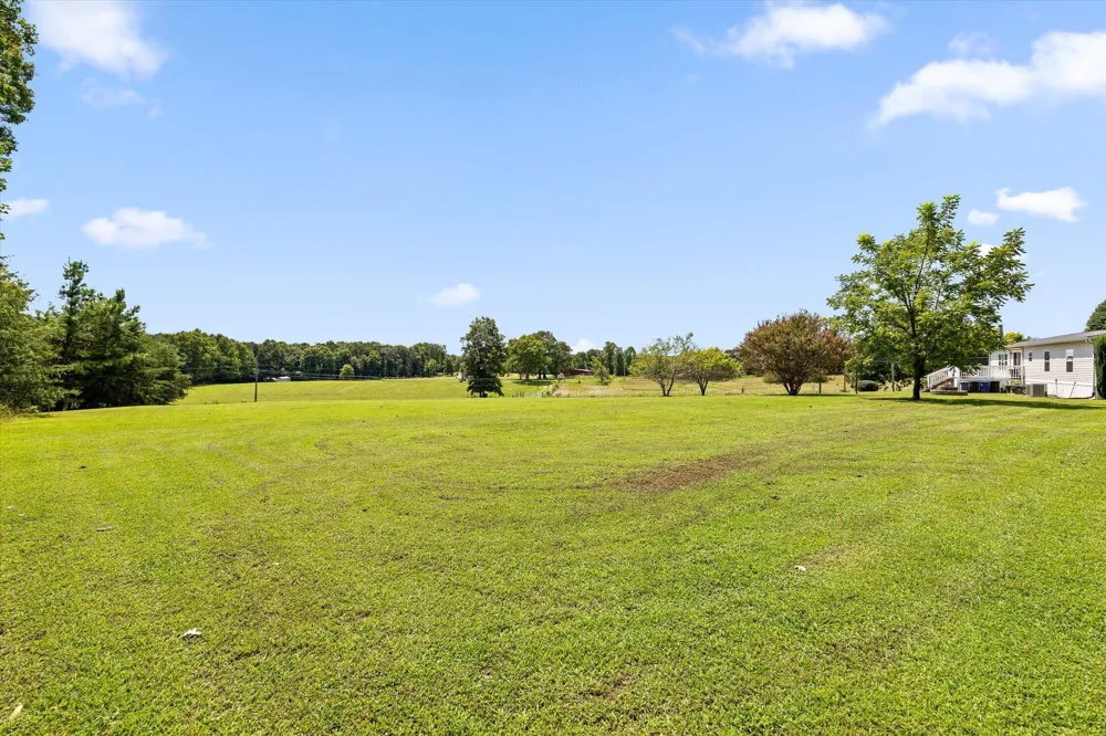 3022 Mowbray Pike Soddy Daisy, TN 37379