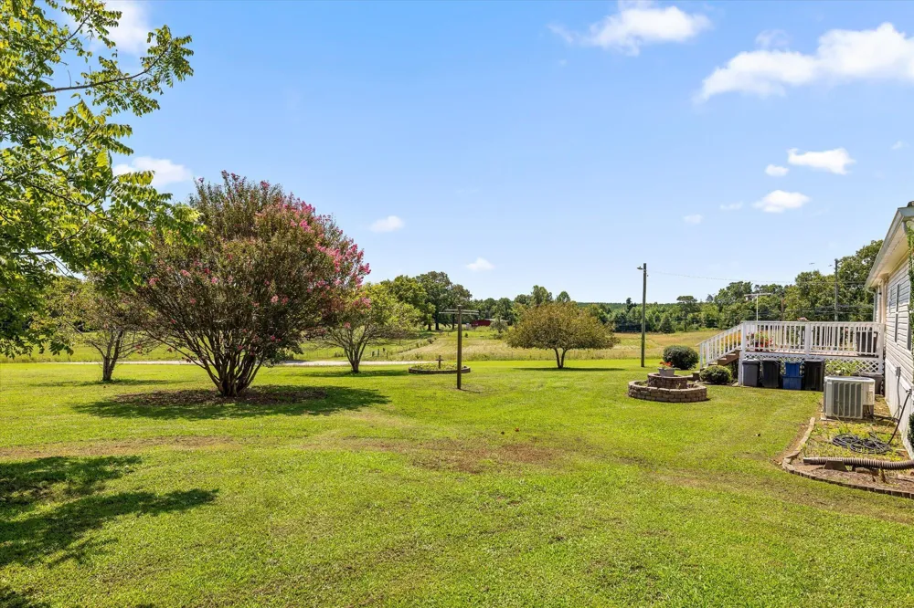 3022 Mowbray Pike Soddy Daisy, TN 37379