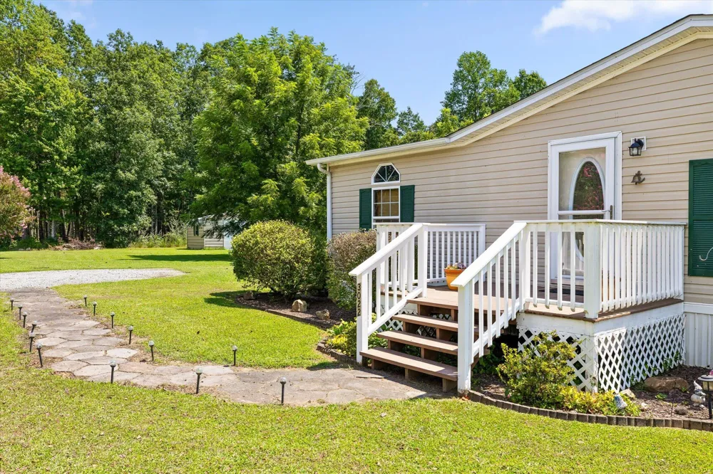 3022 Mowbray Pike Soddy Daisy, TN 37379