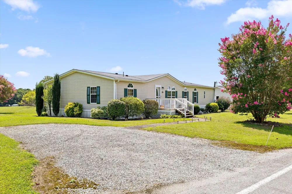 3022 Mowbray Pike Soddy Daisy, TN 37379