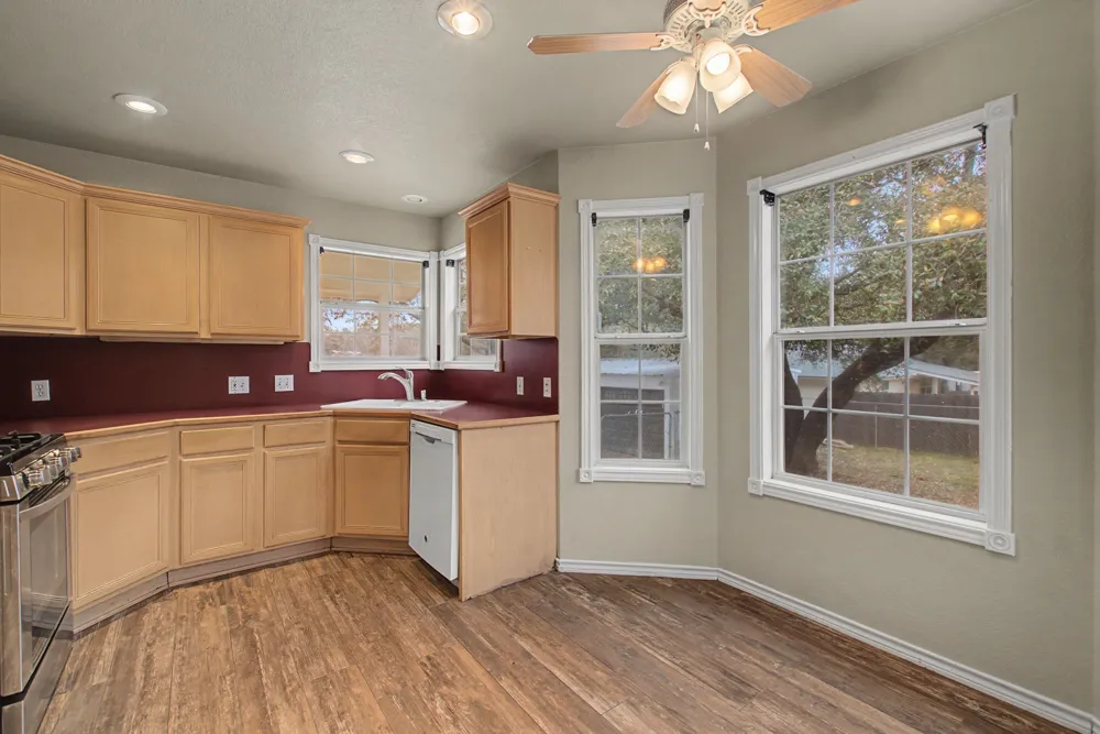 4308 Mountain View Drive Kingsland, TX 78639
