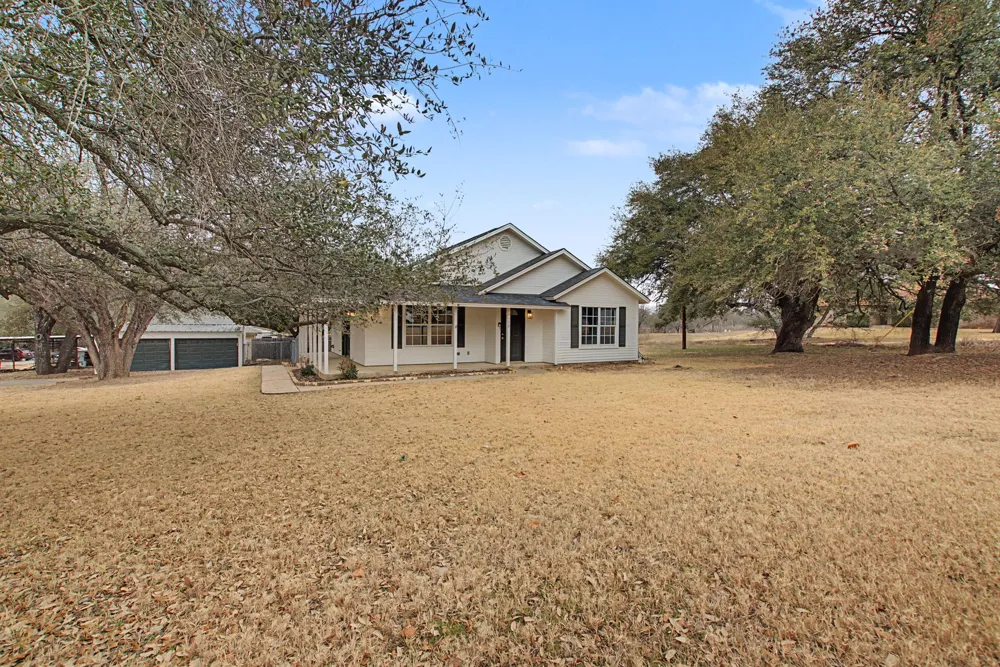 4308 Mountain View Drive Kingsland, TX 78639