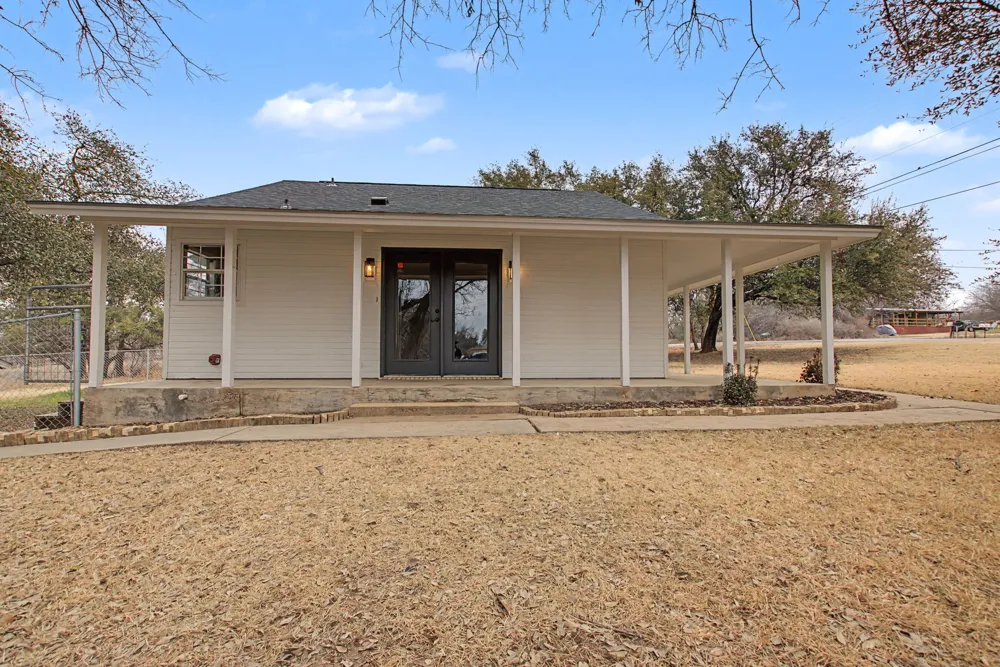 4308 Mountain View Drive Kingsland, TX 78639