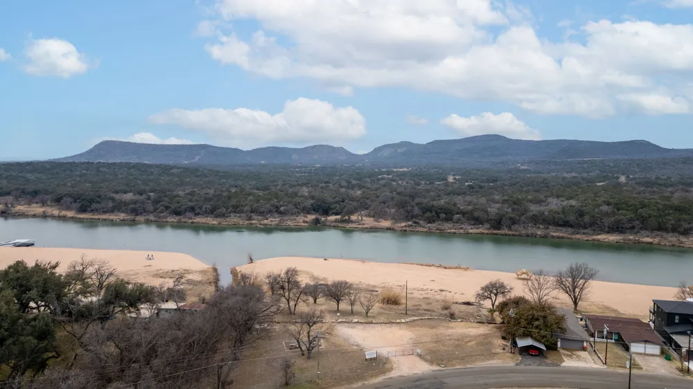 4308 Mountain View Drive Kingsland, TX 78639